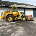 VOLVO L 90 E front loader