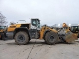 LIEBHERR L 586 XPower front loader