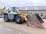 LIEBHERR L 586 front loader