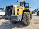 KOMATSU WA470-5 front loader