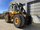 VOLVO L180E front loader