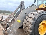 VOLVO L220F front loader