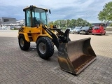 VOLVO L 32 front loader