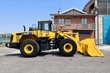 KOMATSU WA480-5 front loader