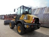 KOMATSU WA90-6 front loader