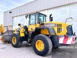 KOMATSU WA320-5 front loader