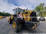 KOMATSU WA380-5 front loader