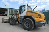 LIEBHERR L 538 front loader