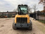 LIEBHERR L 506 Compact front loader