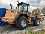 CASE 621 D front loader