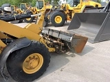 CATERPILLAR 907H front loader