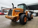 CASE 821 F front loader