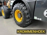 KOMATSU WA70M-8E0 front loader