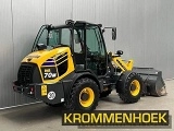 KOMATSU WA70M-8E0 front loader