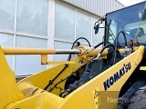 KOMATSU WA320-5 front loader