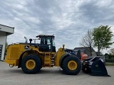 JOHN-DEERE 744 K front loader