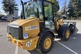 CATERPILLAR 906M front loader