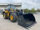 JOHN-DEERE 744 K front loader