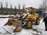 VOLVO L 90 front loader