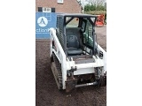 BOBCAT T110 mini loader