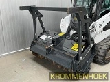 BOBCAT T590 mini loader