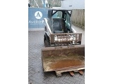 BOBCAT T110 mini loader