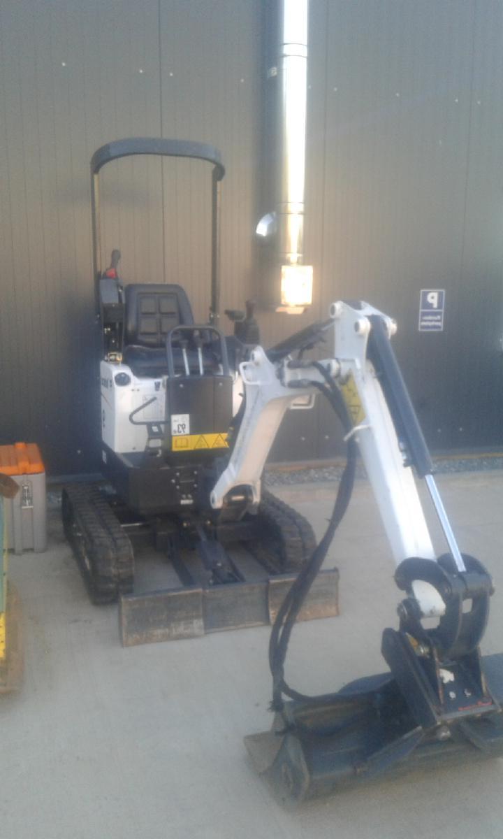 BOBCAT e10 mini excavator used (2017) price18802 EUR 118046