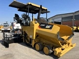 CATERPILLAR AP500F wheeled asphalt placer