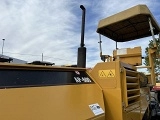 CATERPILLAR AP600 wheeled asphalt placer