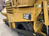 CATERPILLAR AP600 wheeled asphalt placer