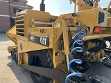 CATERPILLAR AP600 wheeled asphalt placer