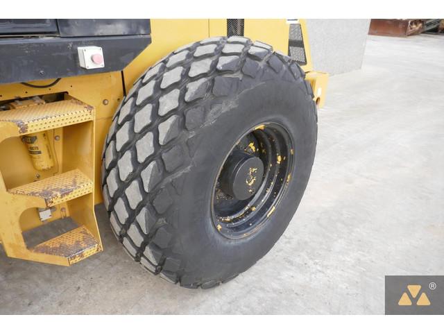 CATERPILLAR CS533E road roller (combined)