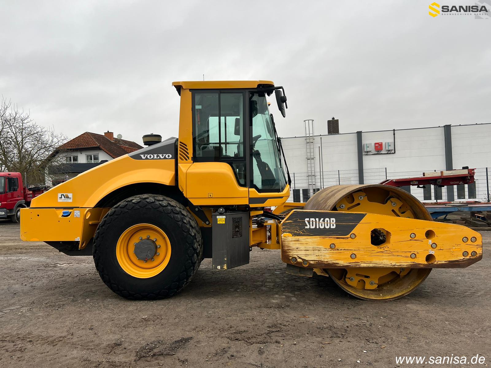 VOLVO SD160B road roller (combined)