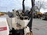 CATERPILLAR CB214E tandem roller