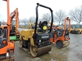 CATERPILLAR CB214E tandem roller