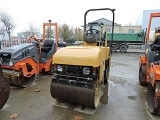 CATERPILLAR CB214E tandem roller