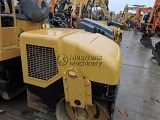 CATERPILLAR CB214E tandem roller