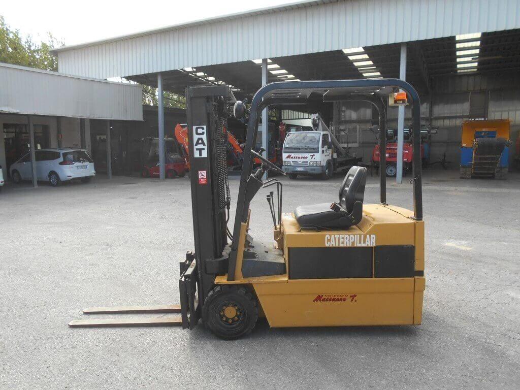CATERPILLAR F 35 Forklift Used 1996 Price 7930 EUR Electricity 126592 CATERPILLAR F 35 Forklift Used 1996 Price 7930 EUR Electricity 126592