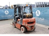 NISSAN UD 02 A 25 PQ forklift