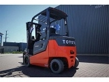 TOYOTA FBM 30 forklift