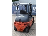 LINDE E30 forklift