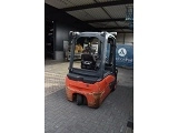 LINDE E16L forklift