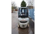 NISSAN UD 02 A 25 PQ forklift