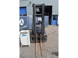 LINDE E30 forklift