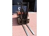 TOYOTA FBM 30 forklift