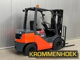 TOYOTA 52-8 FDF 25 forklift