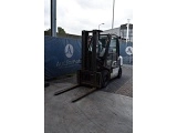 NISSAN UGD 02 A 30 PQ forklift