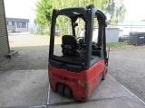 LINDE E15 forklift