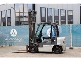 NISSAN Y 1 D 2 A 25 Q forklift