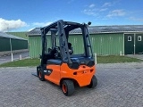 LINDE E25L forklift